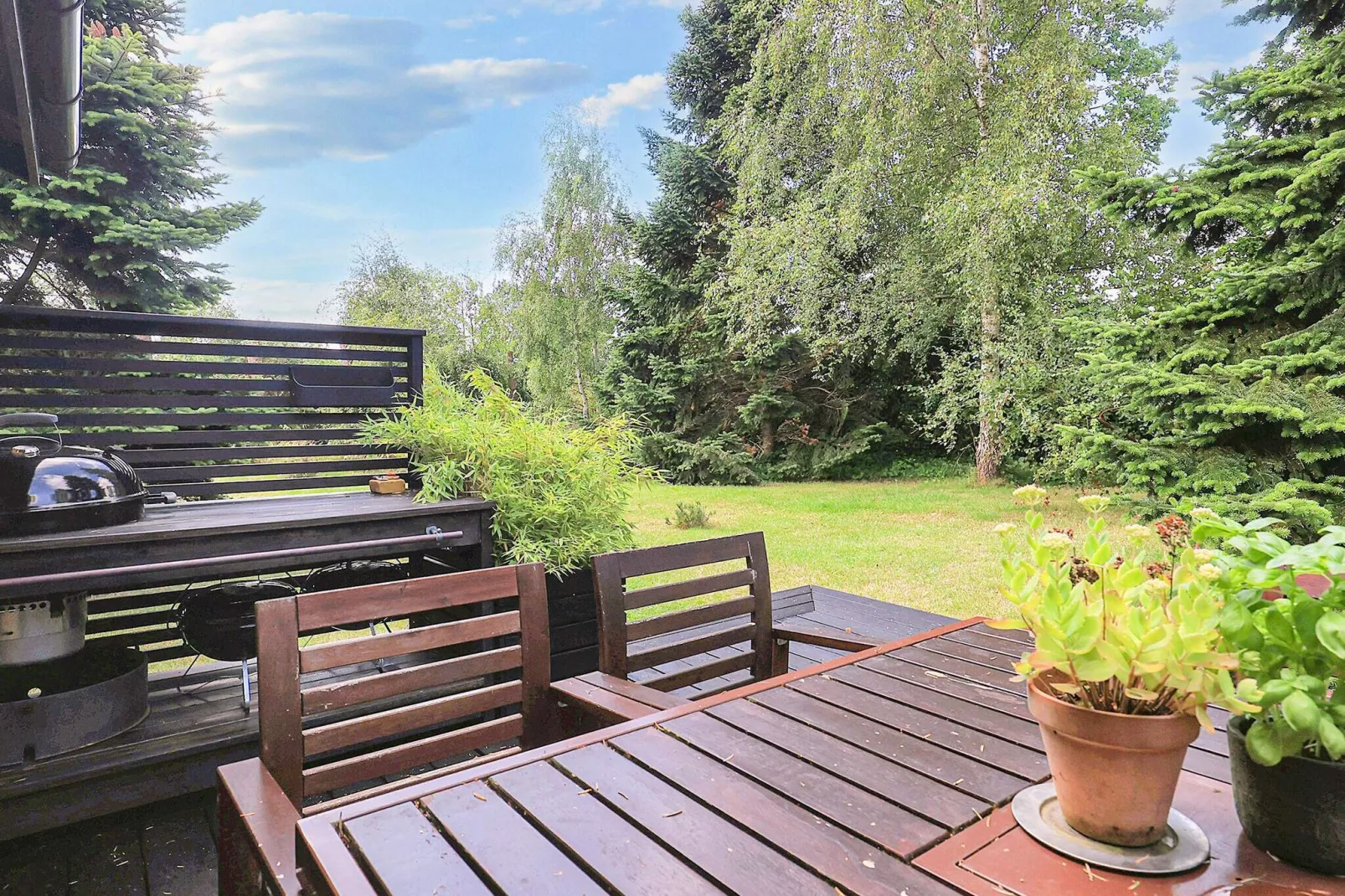 Bright Cottage with Garden Terrace-By Traum-View