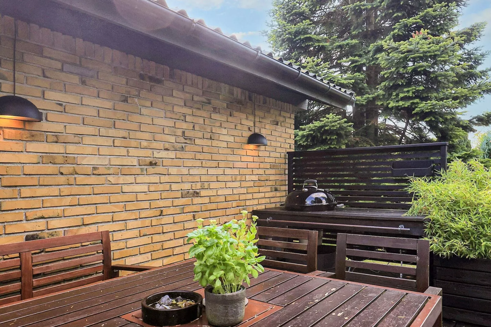 Bright Cottage with Garden Terrace-By Traum-View