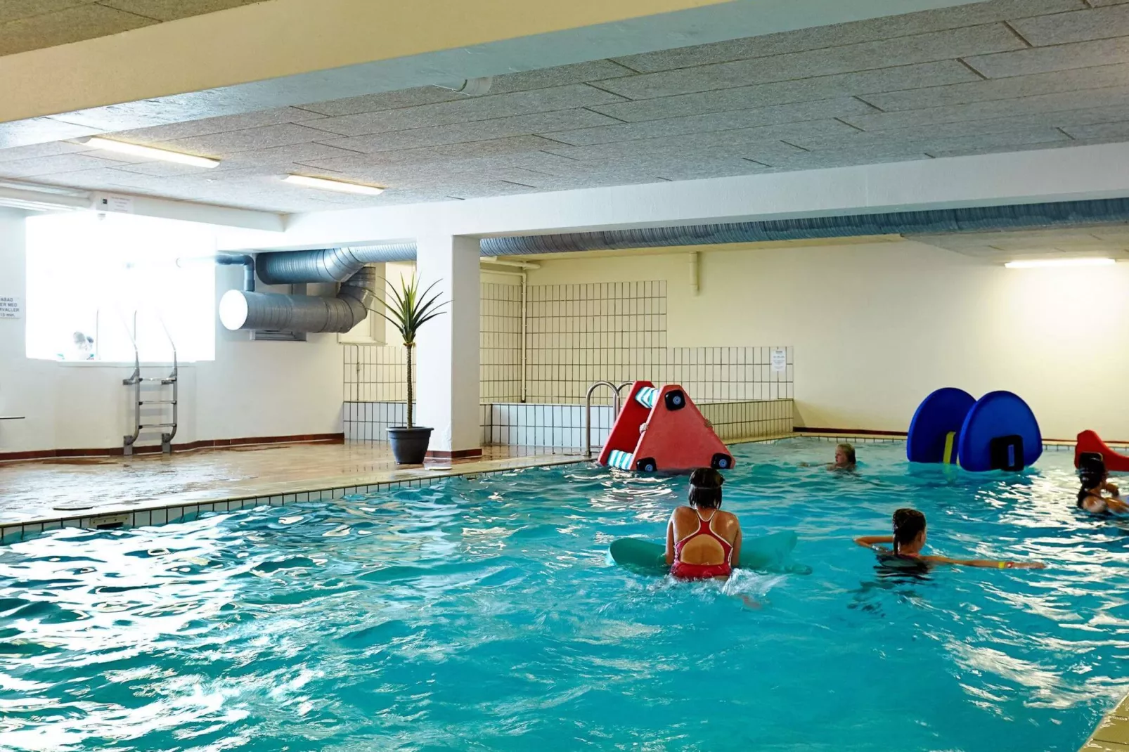2 room,ground floor-Pool