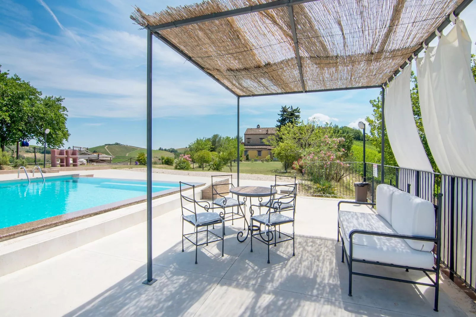 Apartment Anice-Pool