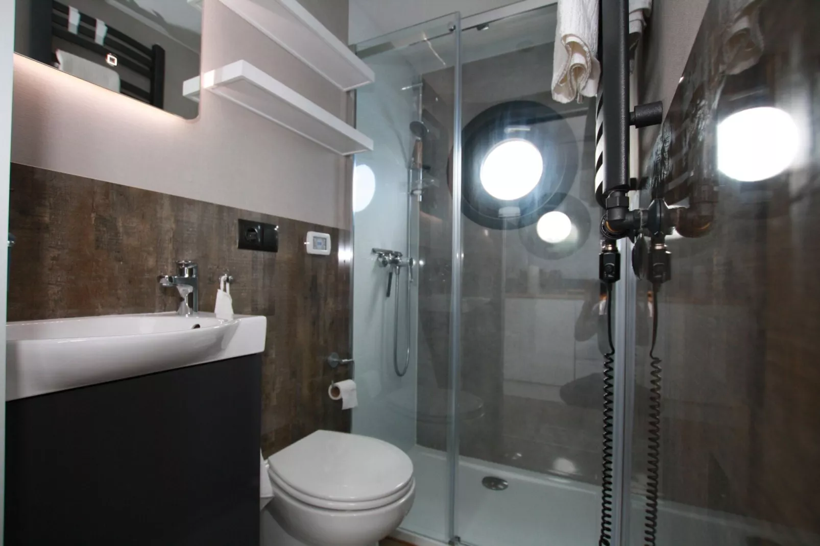 Hausboot Friedrich-Bathroom