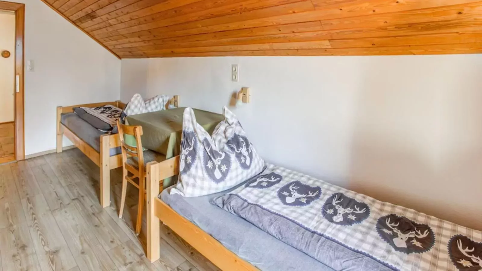Obervellach-Bedroom