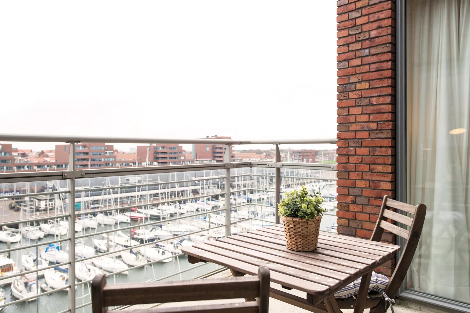 Scheveningen Harbour 42A-Terrace balcony