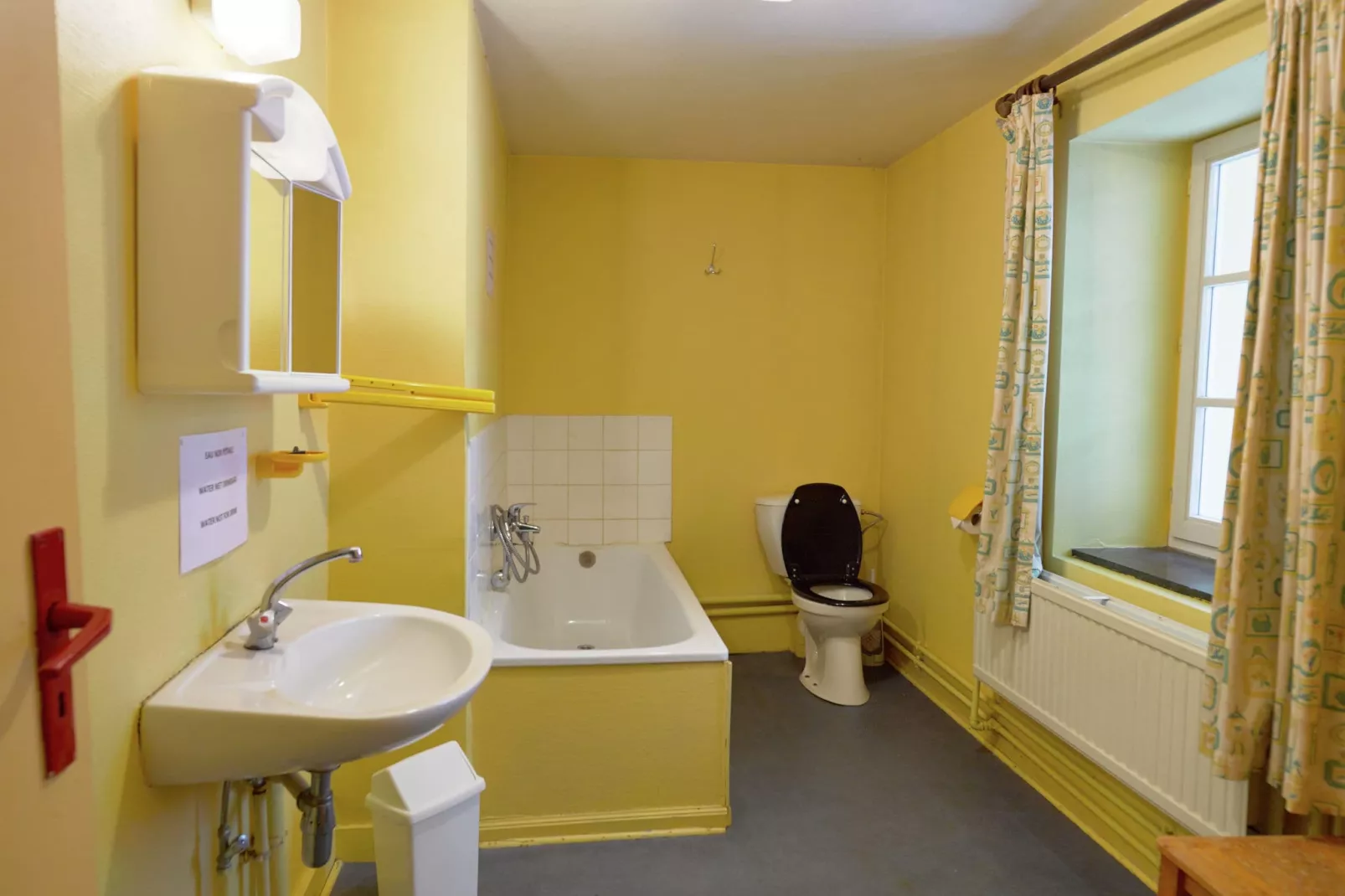 La Reine-Salle de bain