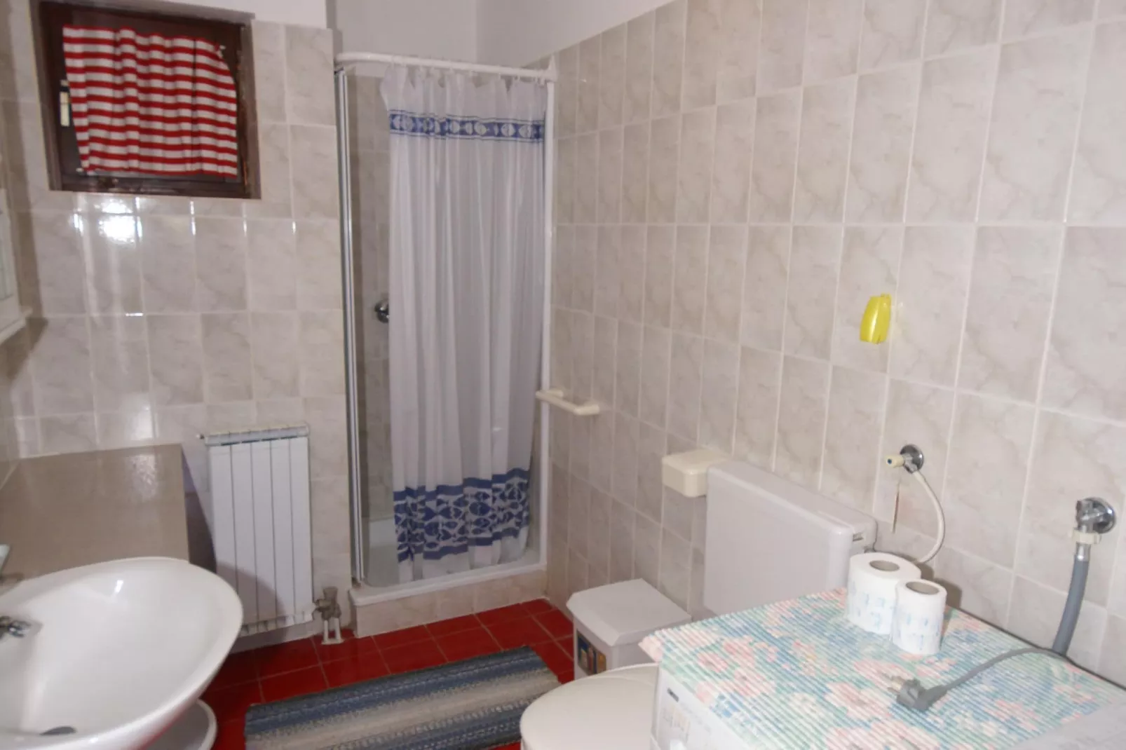 Lavinija Green-Bathroom