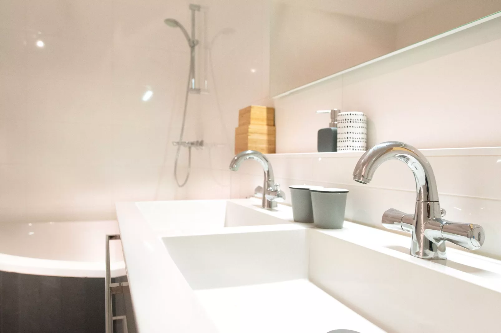 Scheveningen Harbour 42A-Bathroom