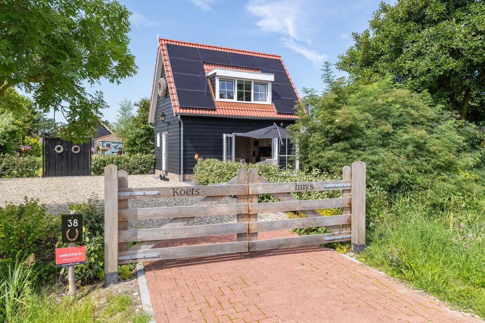 Sloestraat 38  Zoutelande 'Het Koetshuys'-Gardens summer