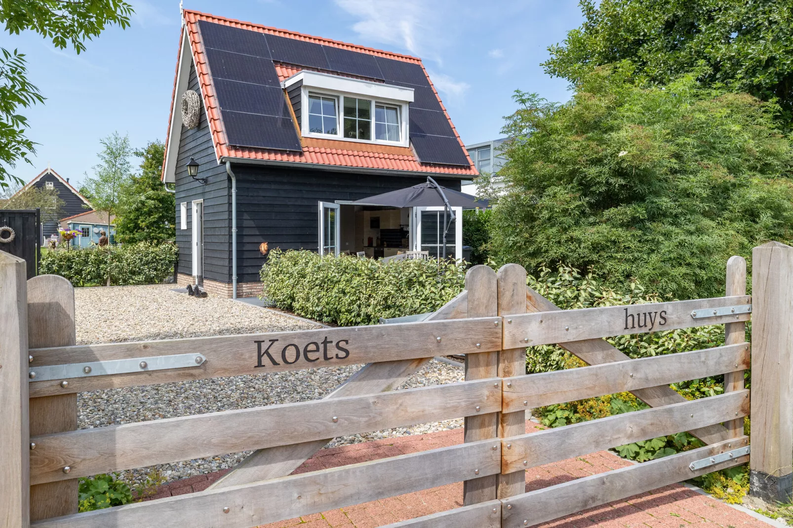 Sloestraat 38  Zoutelande 'Het Koetshuys'-Gardens summer
