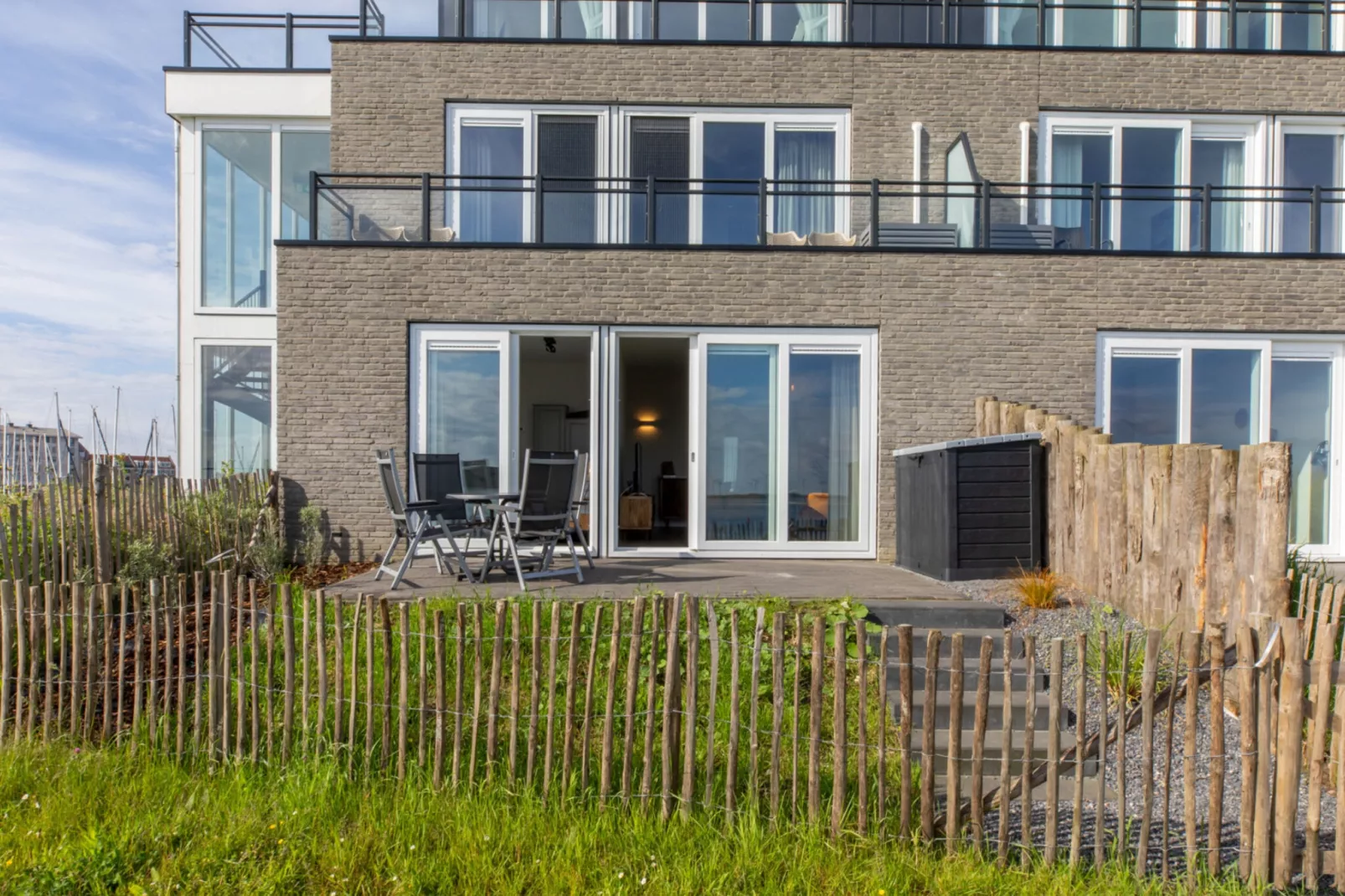 Havenweg 8-14-Terrace balcony