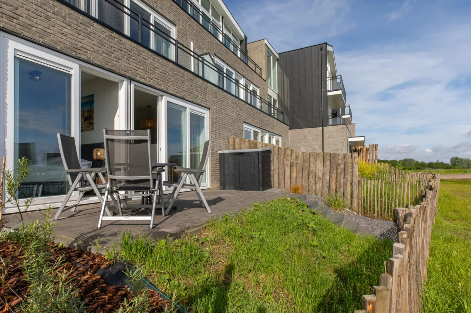 Havenweg 8-14-Terrace balcony