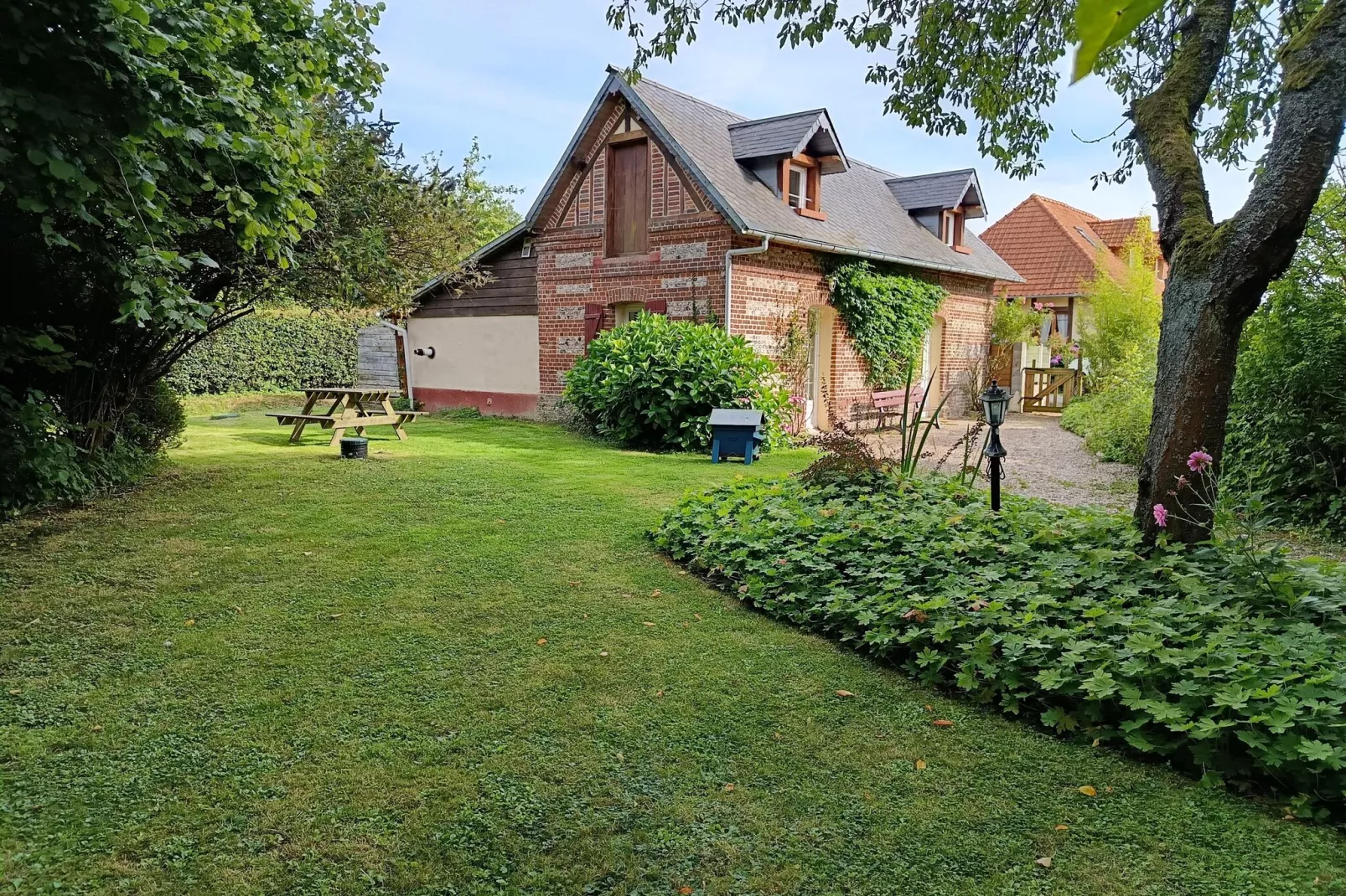 Holiday home, Les Grandes-Ventes-La Rosée-La Rosée-Gardens summer