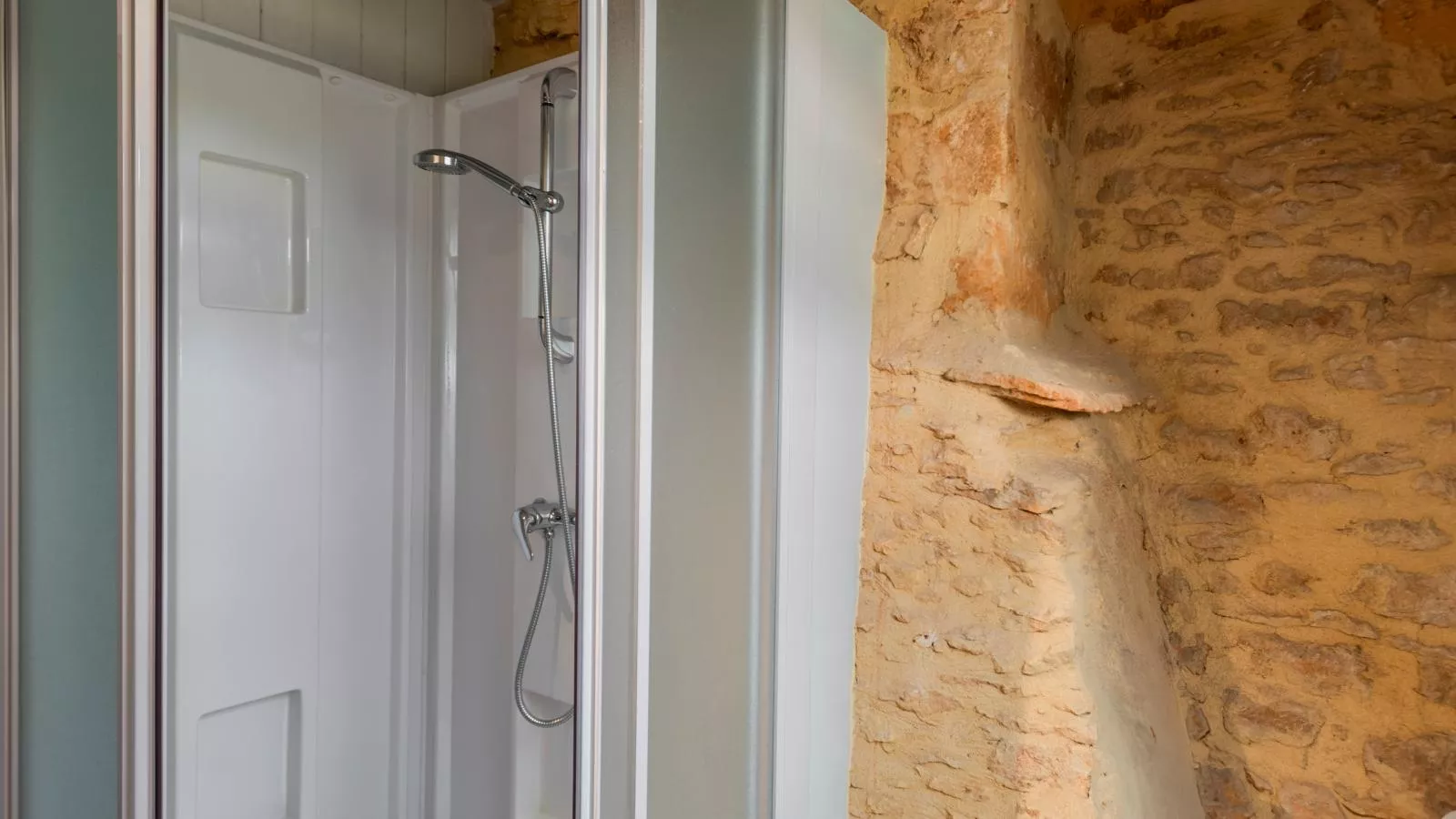 Maison Micouleaud-Bathroom