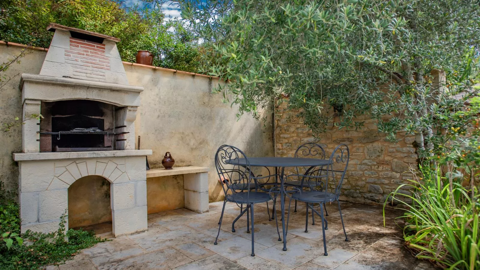 Maison Micouleaud-Terrace balcony
