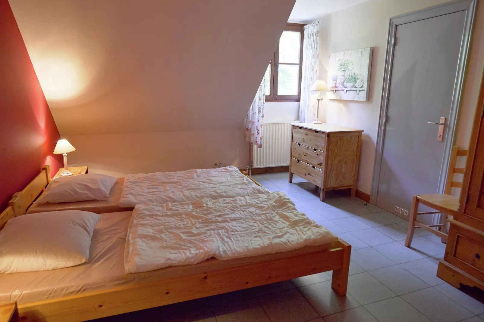 Le Roi-Bedroom