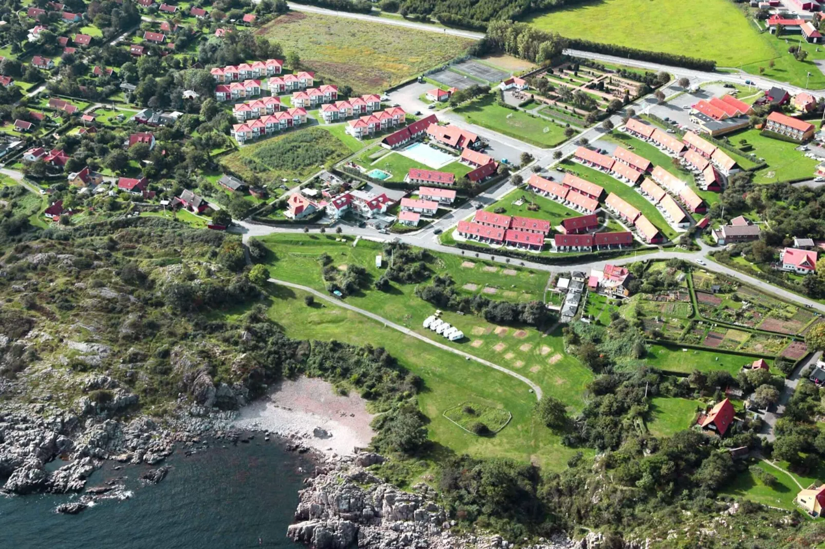 3 room w/seaview-PLUS