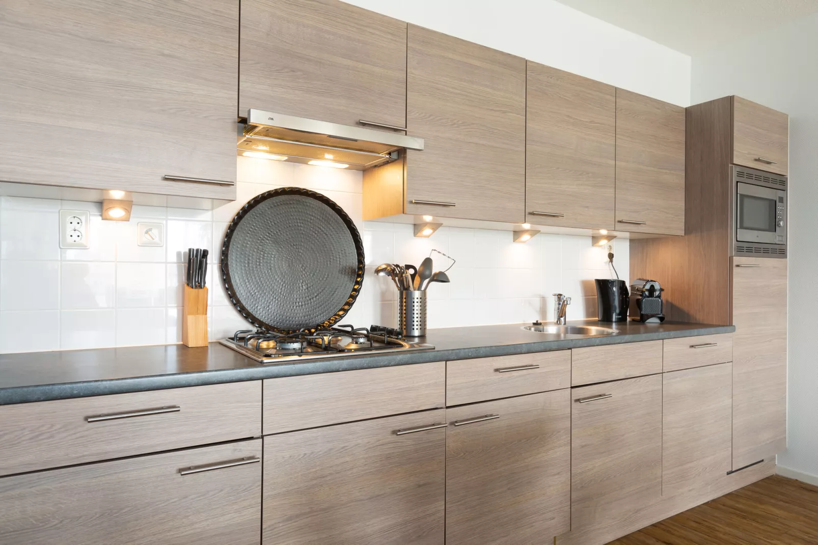 Scheveningen Harbour 50A-Kitchen