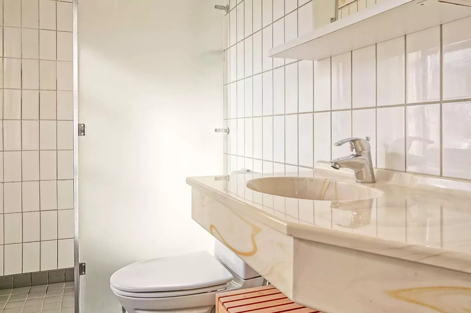 3 room w/seaview-PLUS-Indoor