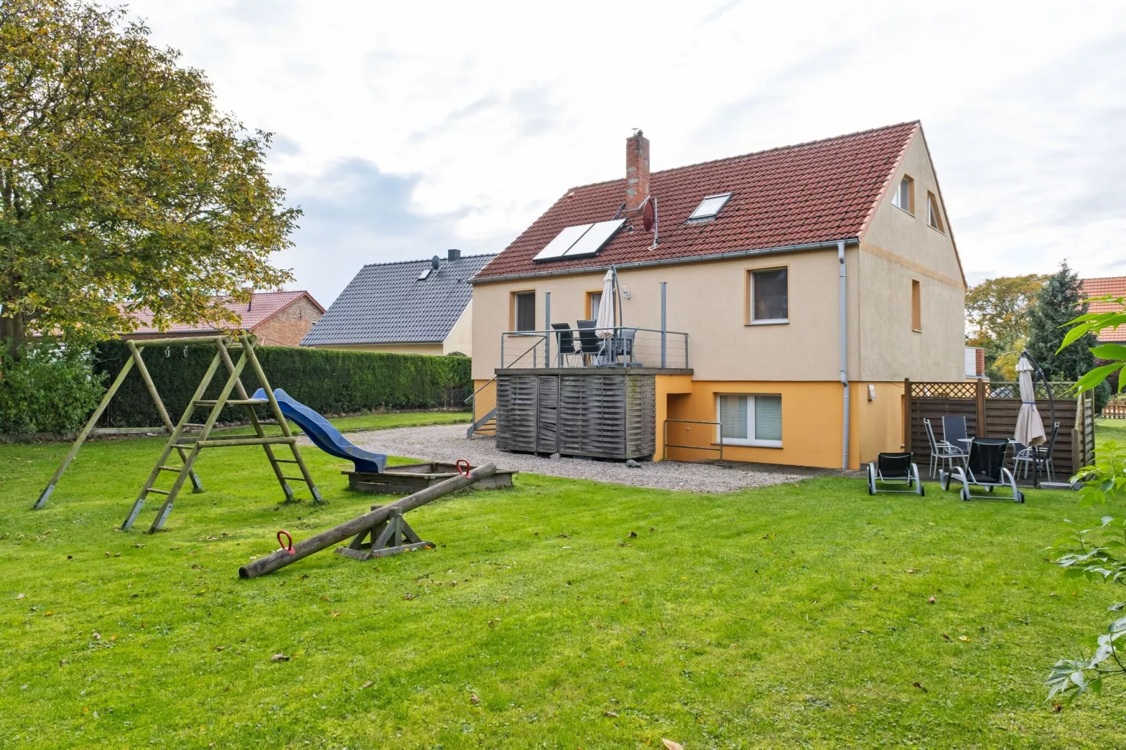 Apartment 1 - Gardens in summer