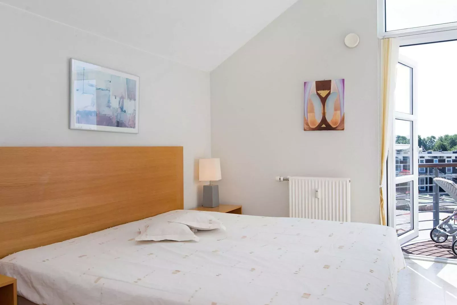 3 room,1 st floor,penthouse-Indoor