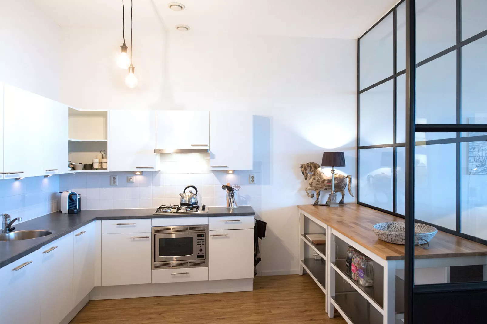 Scheveningen Harbour 54A-Kitchen