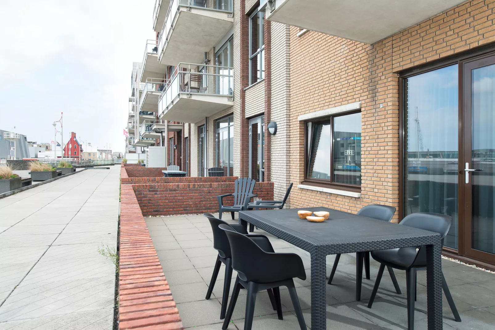 Scheveningen Harbour 56C-Exterior summer