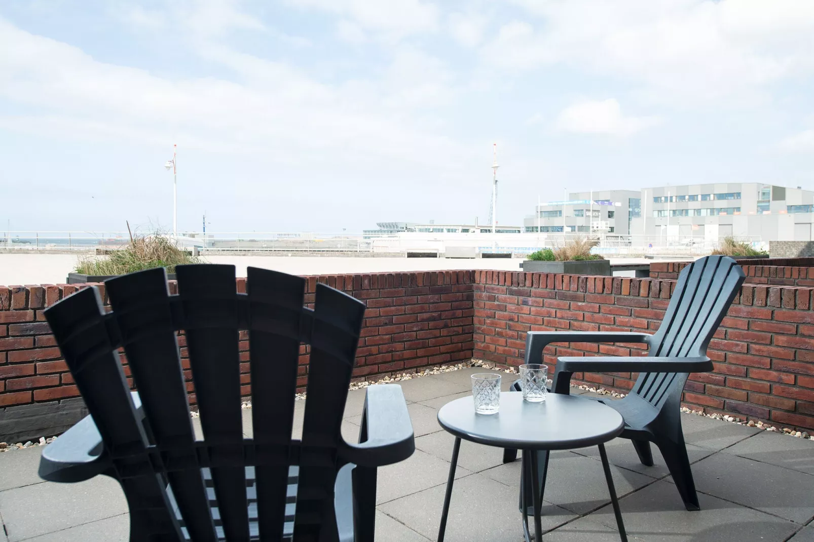 Scheveningen Harbour 56C-Terrace balcony