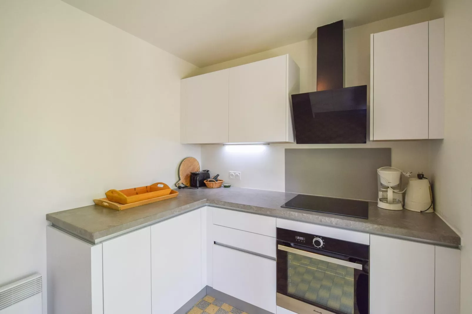 Le Pavillon-Kitchen