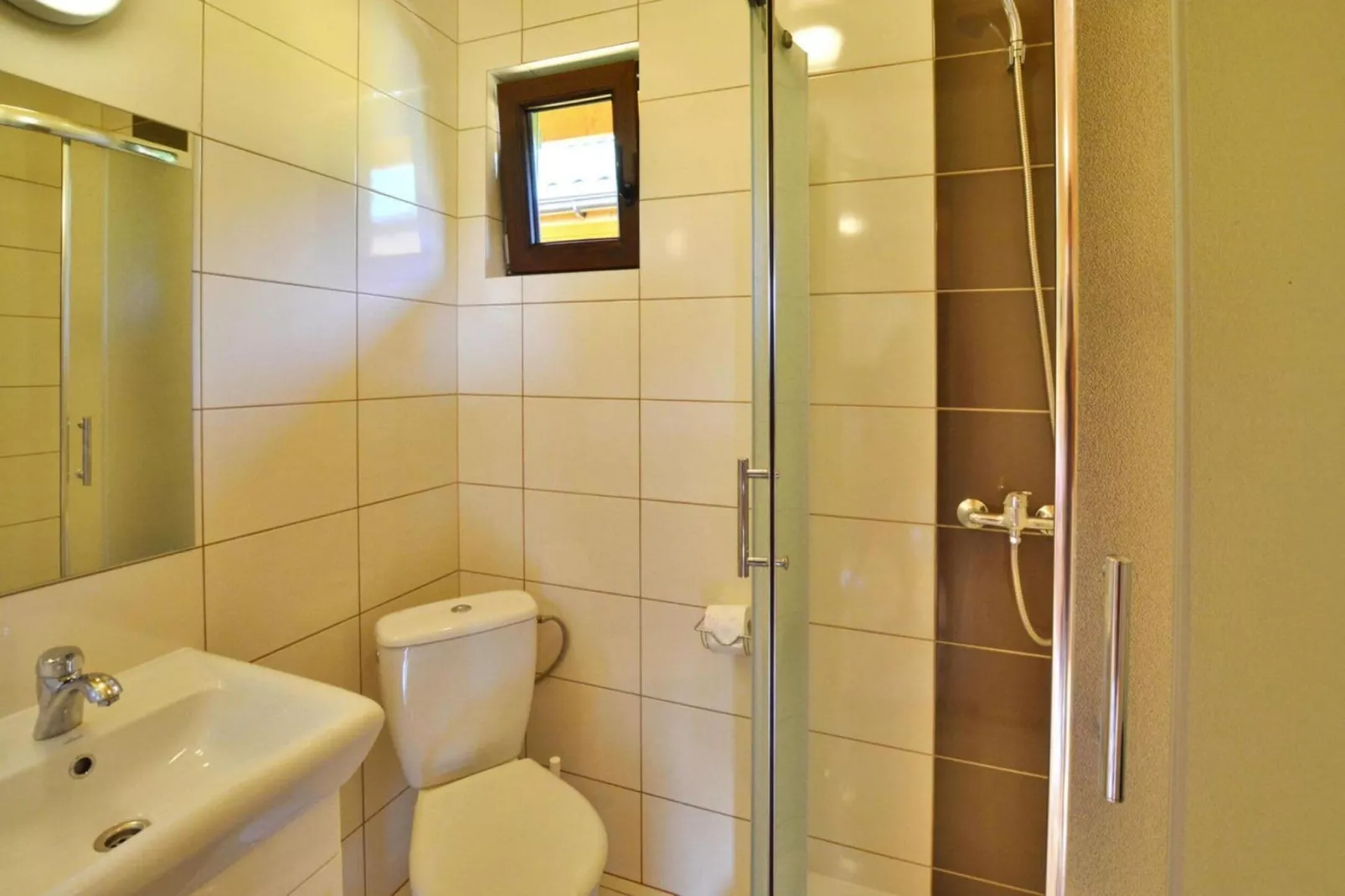 Domki letniskowe dla 5 osób Mielno-Bathroom
