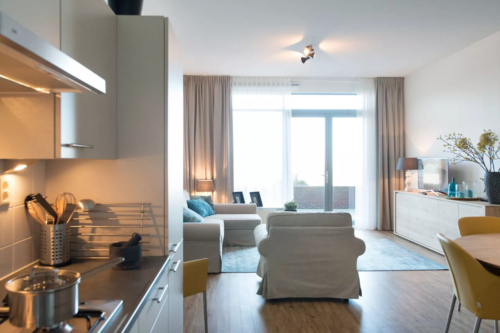 Scheveningen Harbour 56D-Living room