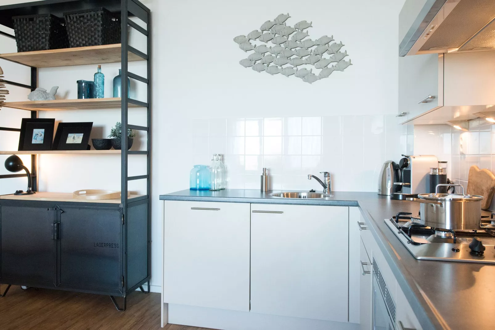 Scheveningen Harbour 56D-Kitchen