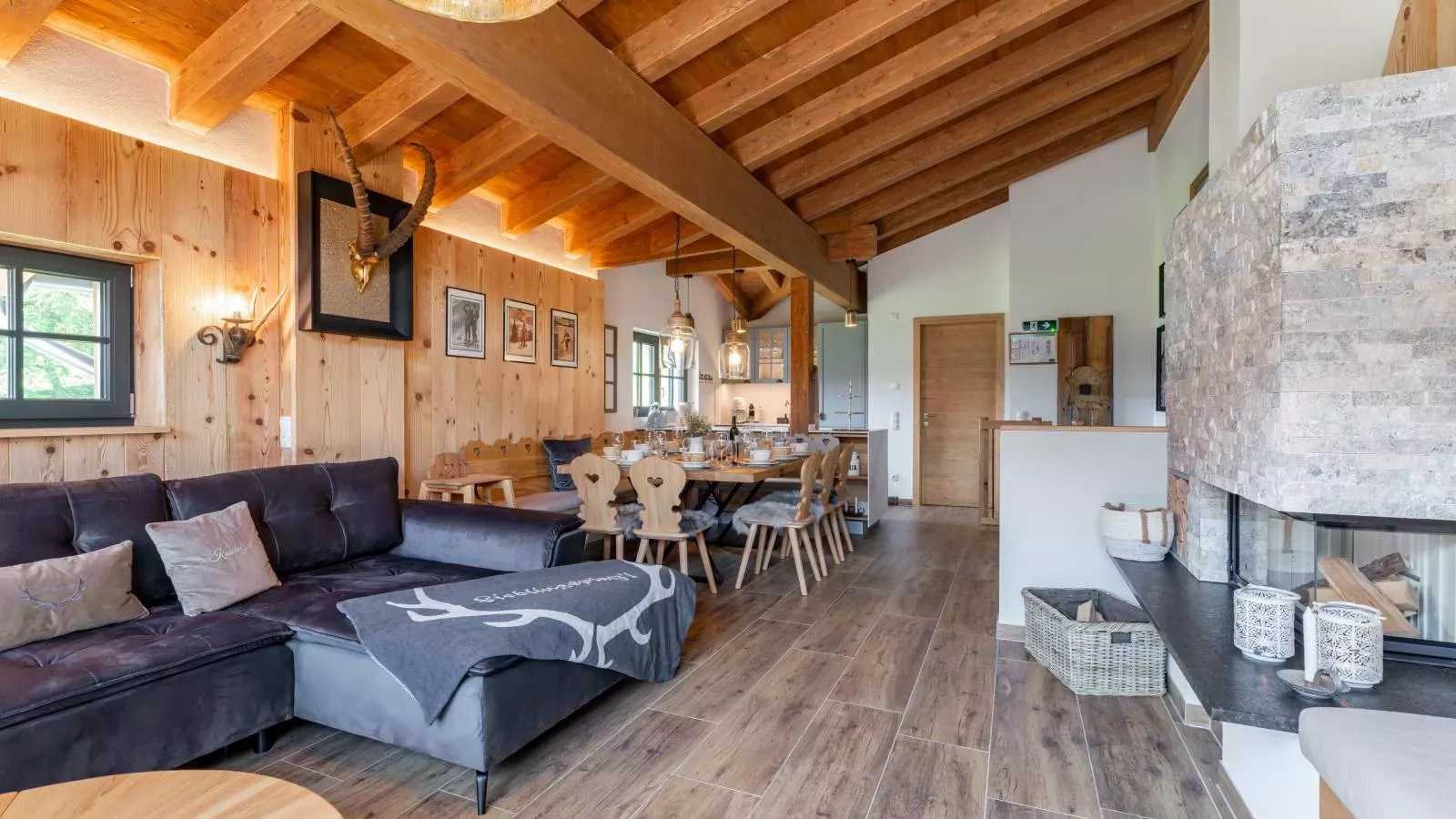 Tauernlodge Wagrain Edelweiss 42E-Living room