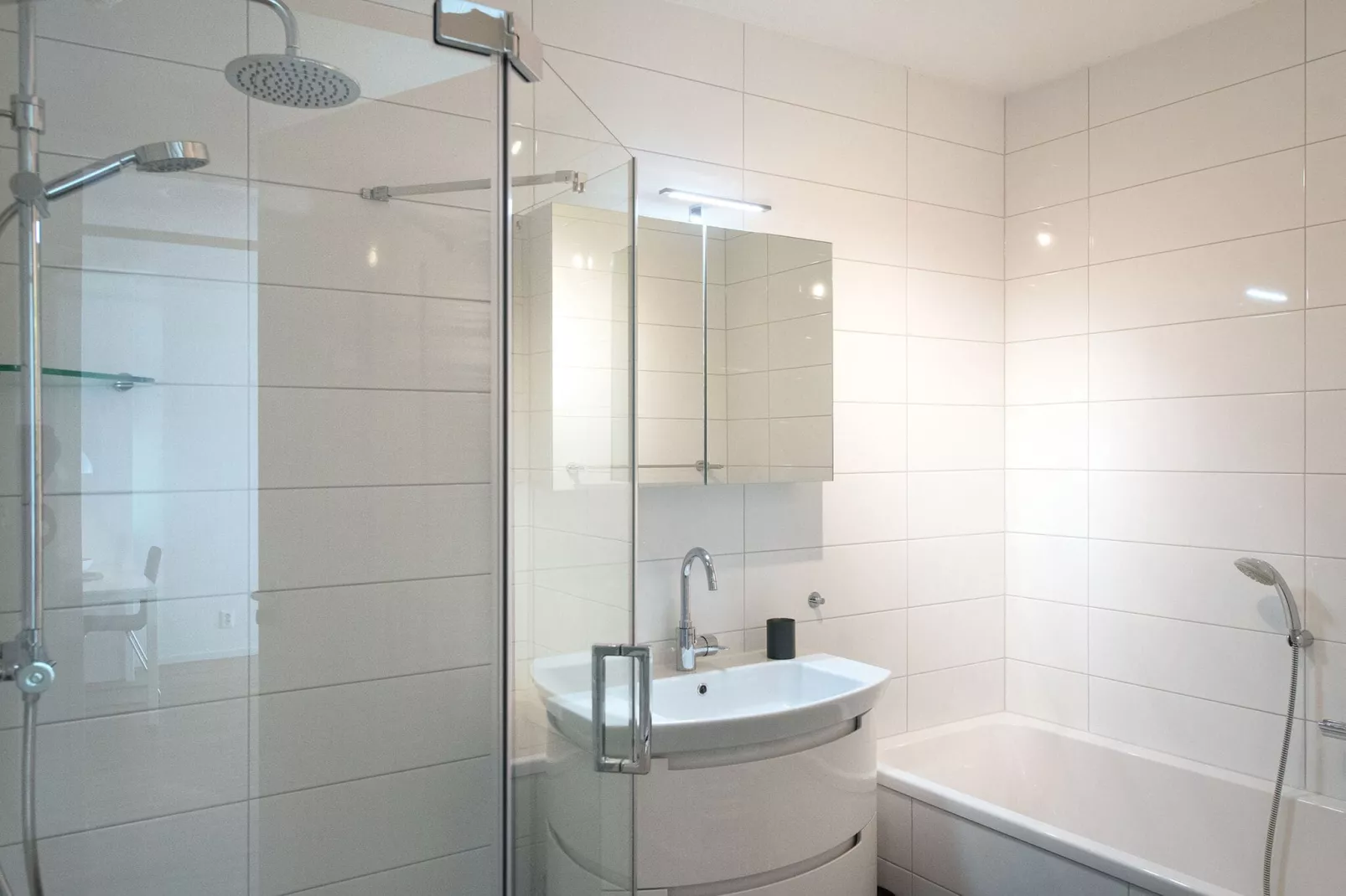 Scheveningen Harbour 58C-Bathroom