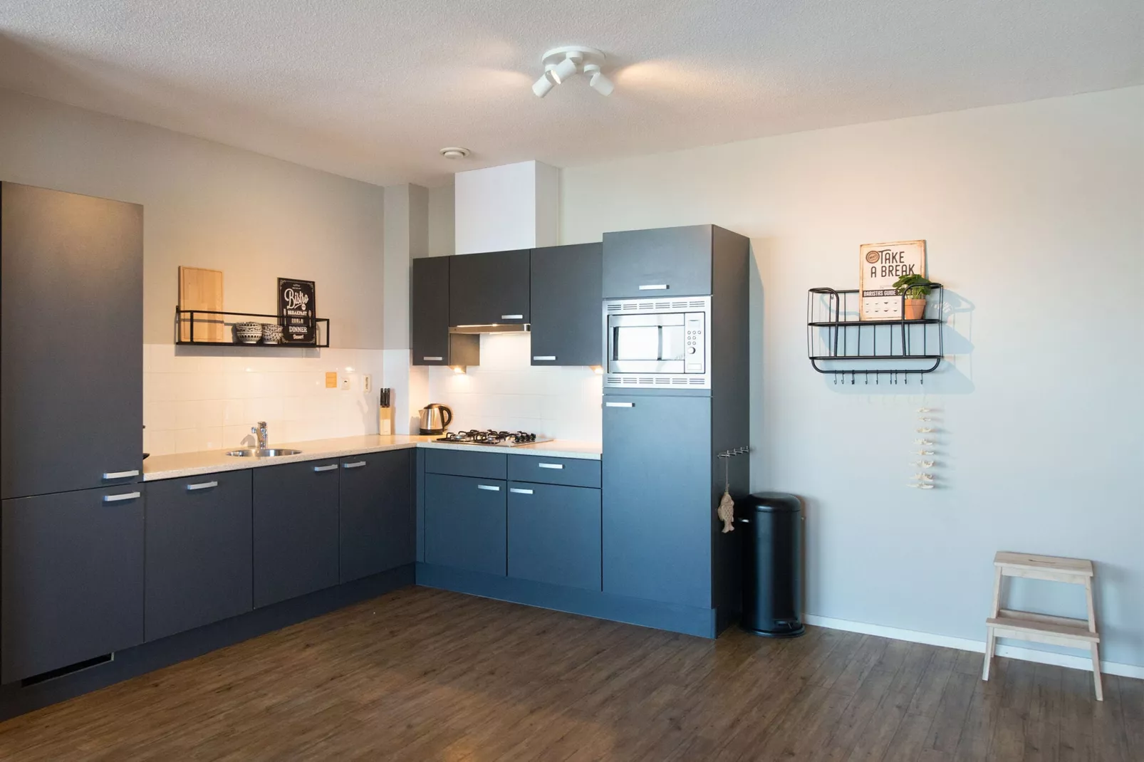 Scheveningen Harbour 58-Kitchen