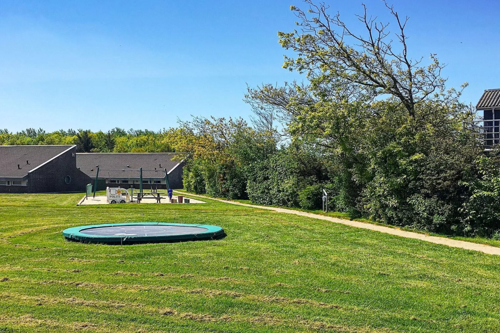 3 room,2 levels,dishwasher-Outdoor