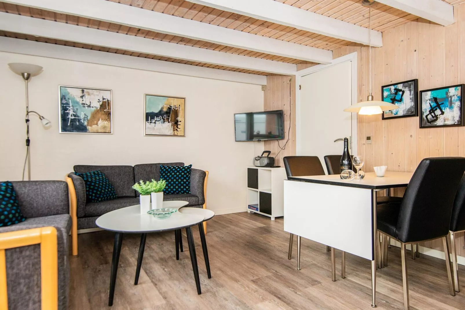 3 room,2 levels,dishwasher-Indoor