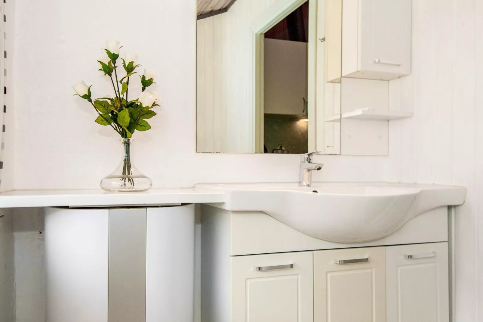 3 room,2 levels,dishwasher-Indoor