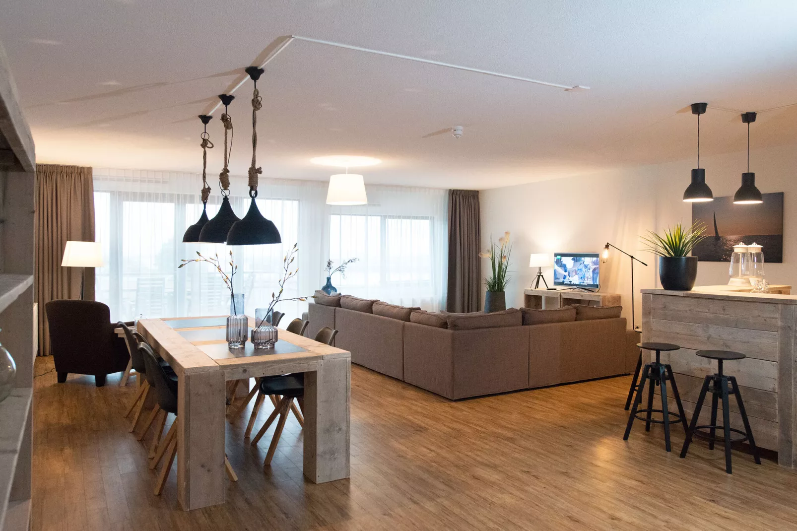 Scheveningen Harbour 60B-Living room
