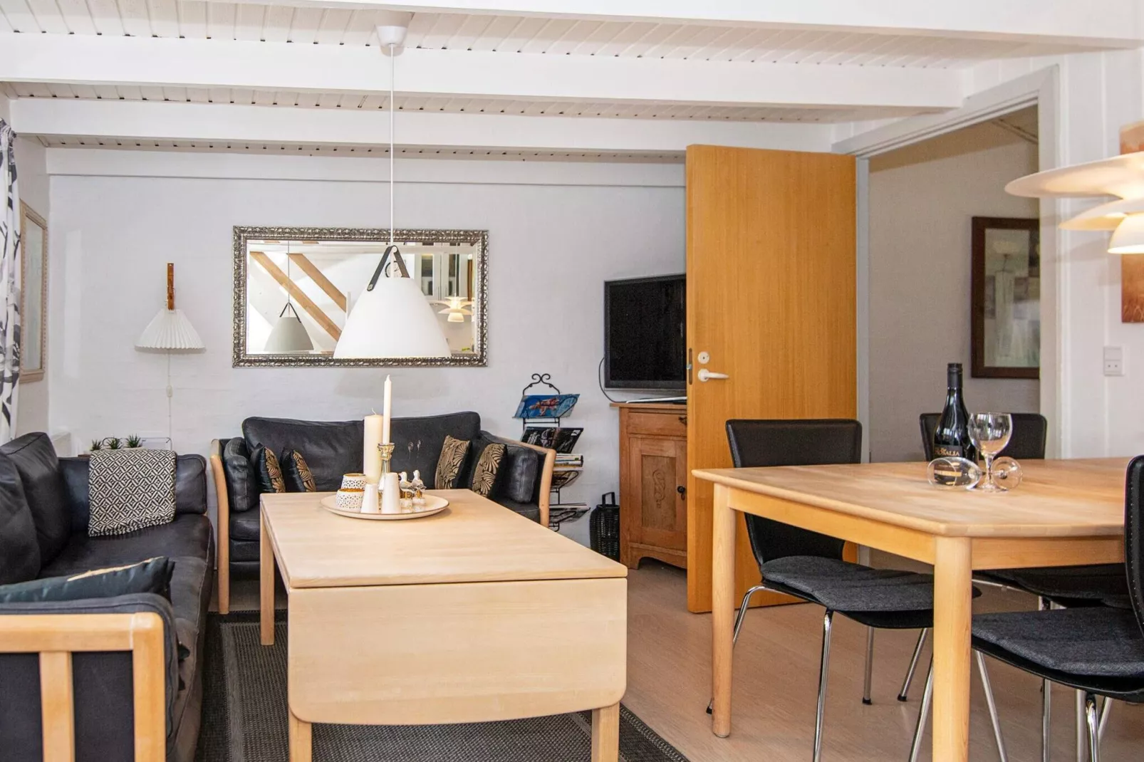 3 room,2 levels,dishwasher-Indoor