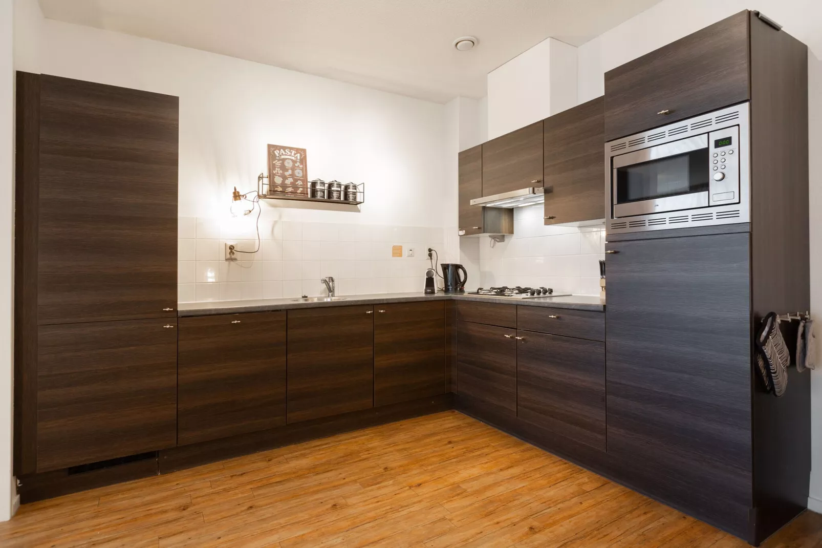 Scheveningen Harbour 62-Kitchen