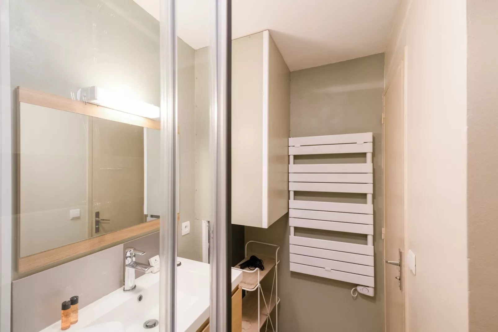 HappyShell-Bathroom