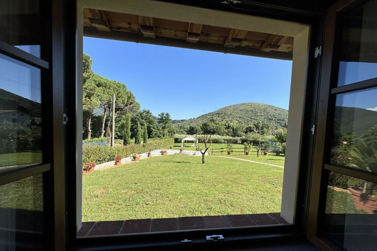 Casa Viviani-Gardens summer