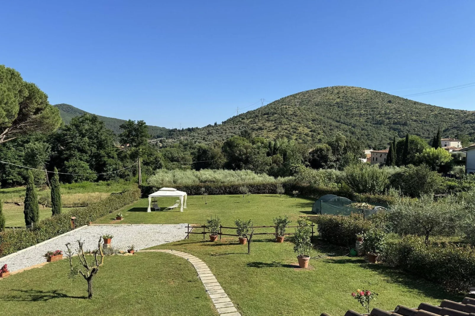 Casa Viviani-Gardens summer