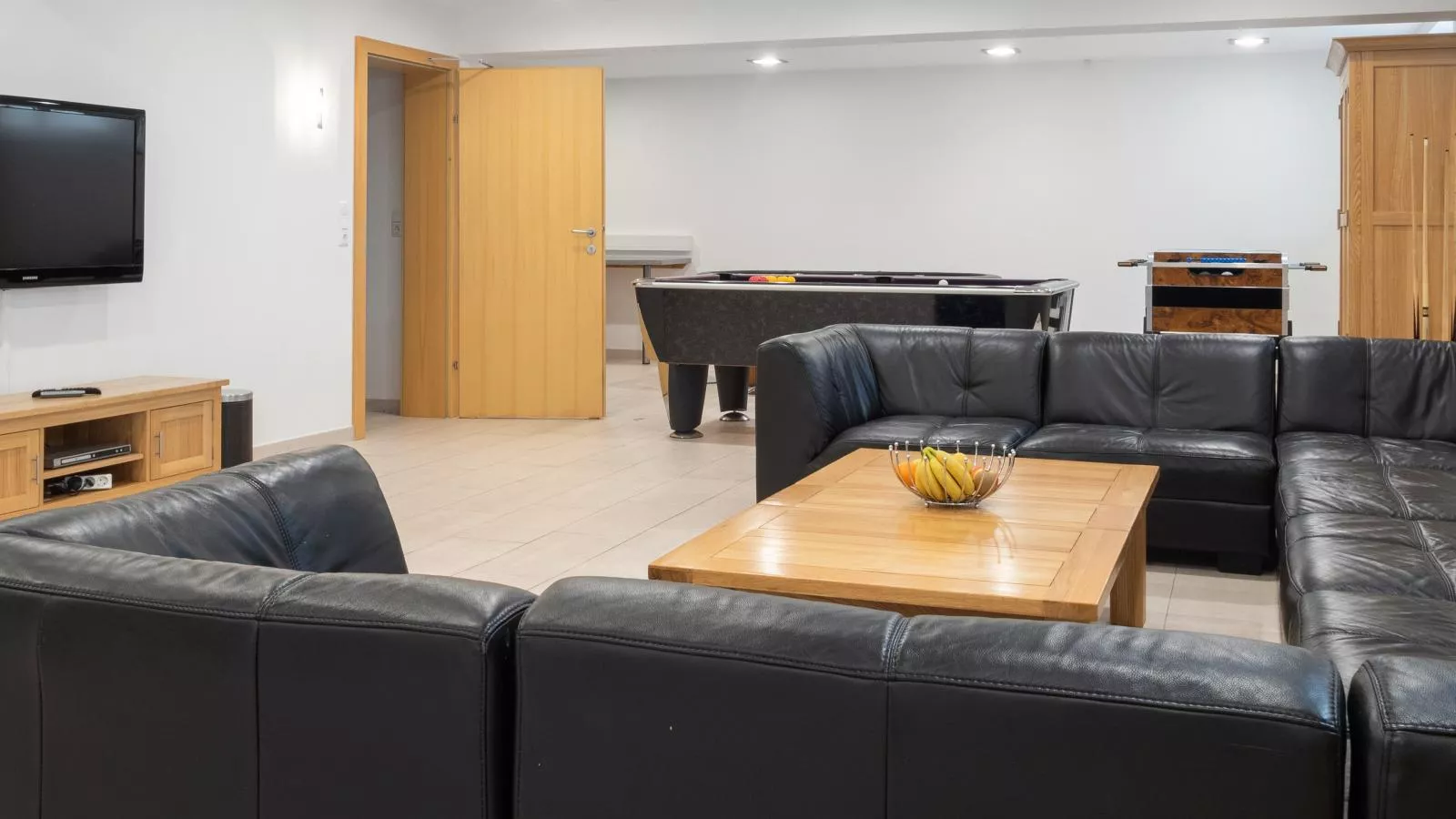 Maxima - Ski in - Ski Out-Recreation room
