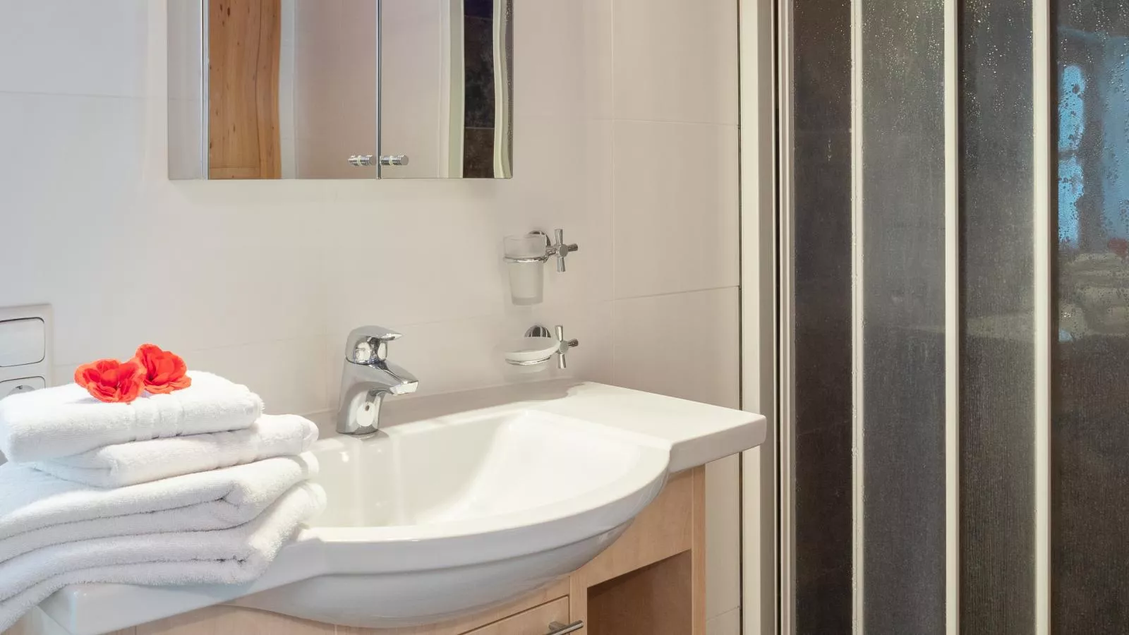 Maxima I - Ski in - Ski Out-Bathroom