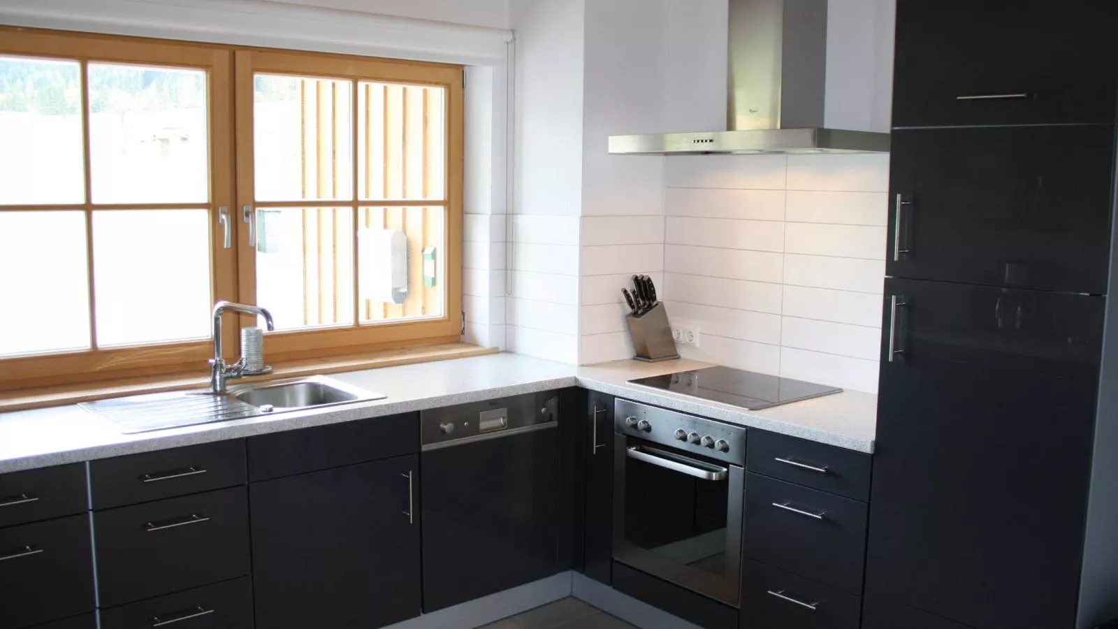 Maxima II - Ski in - Ski Out-Kitchen