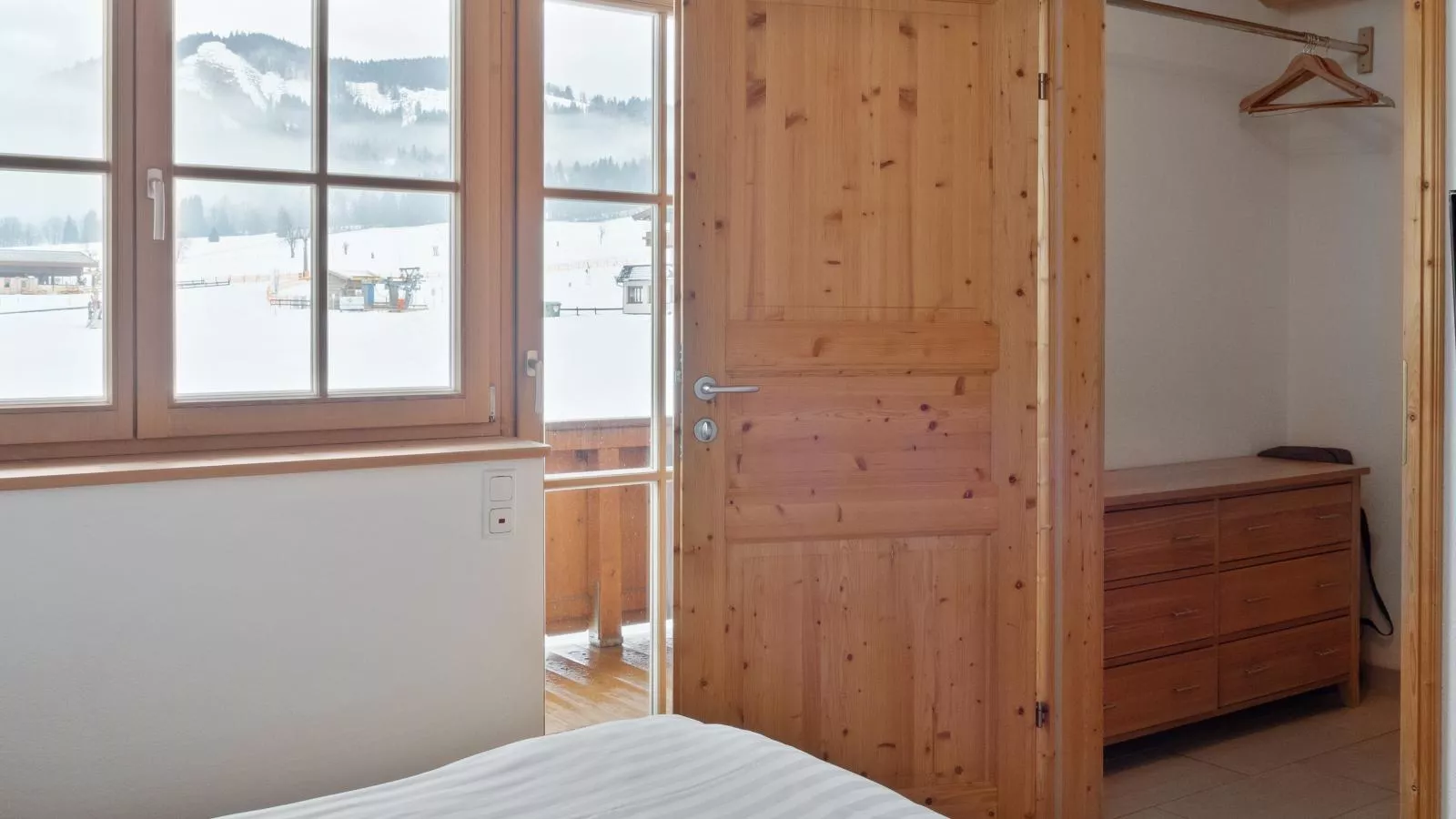Maxima II - Ski in - Ski Out-Bedroom
