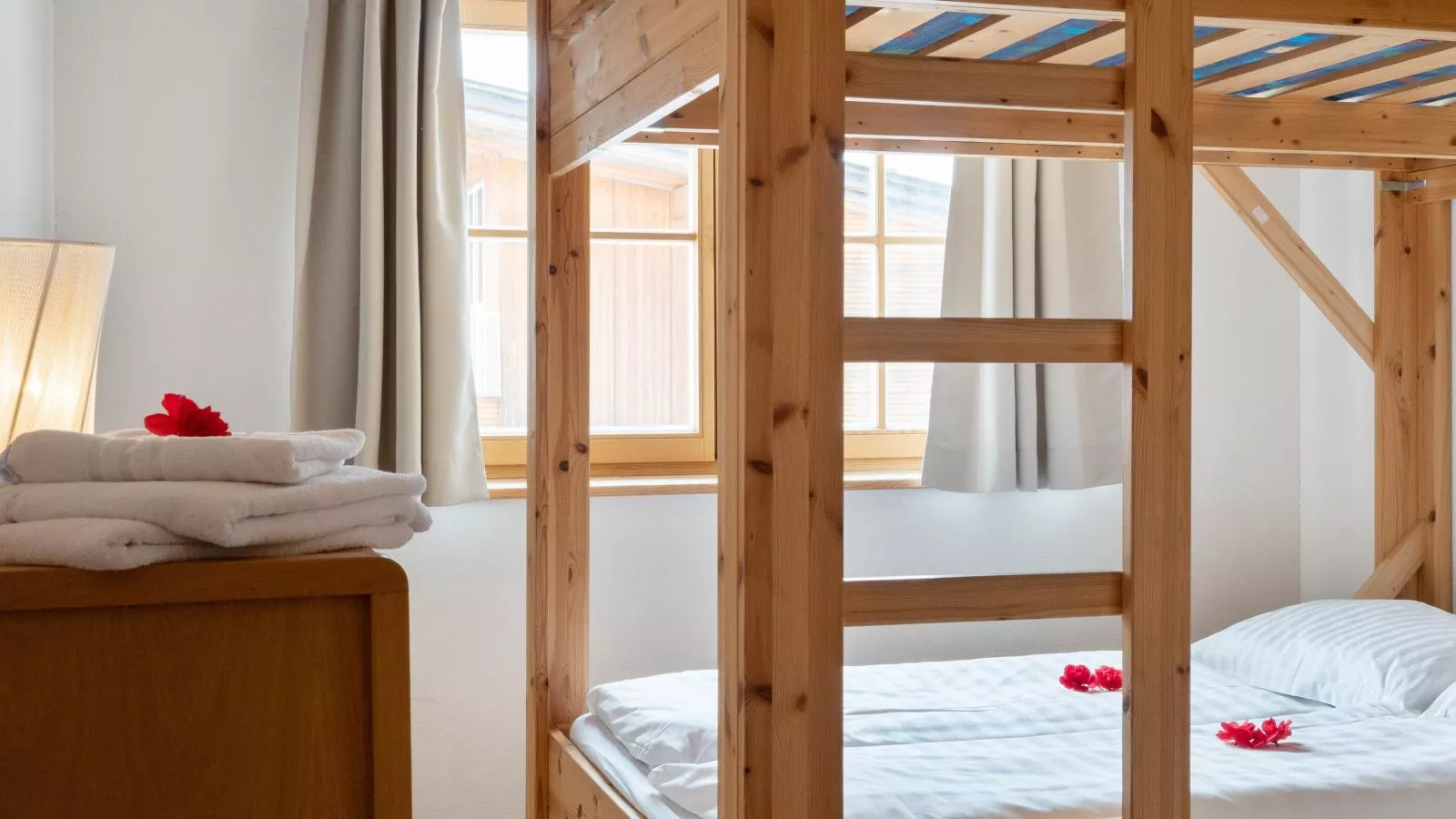 Maxima II - Ski in - Ski Out-Bedroom