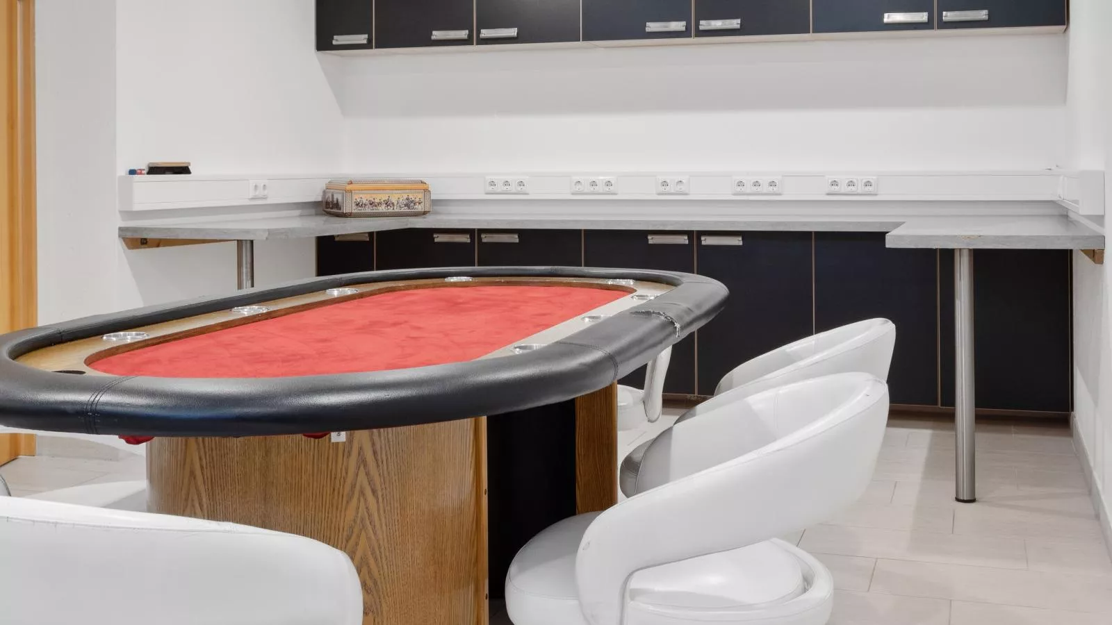 Maxima II - Ski in - Ski Out-Recreation room