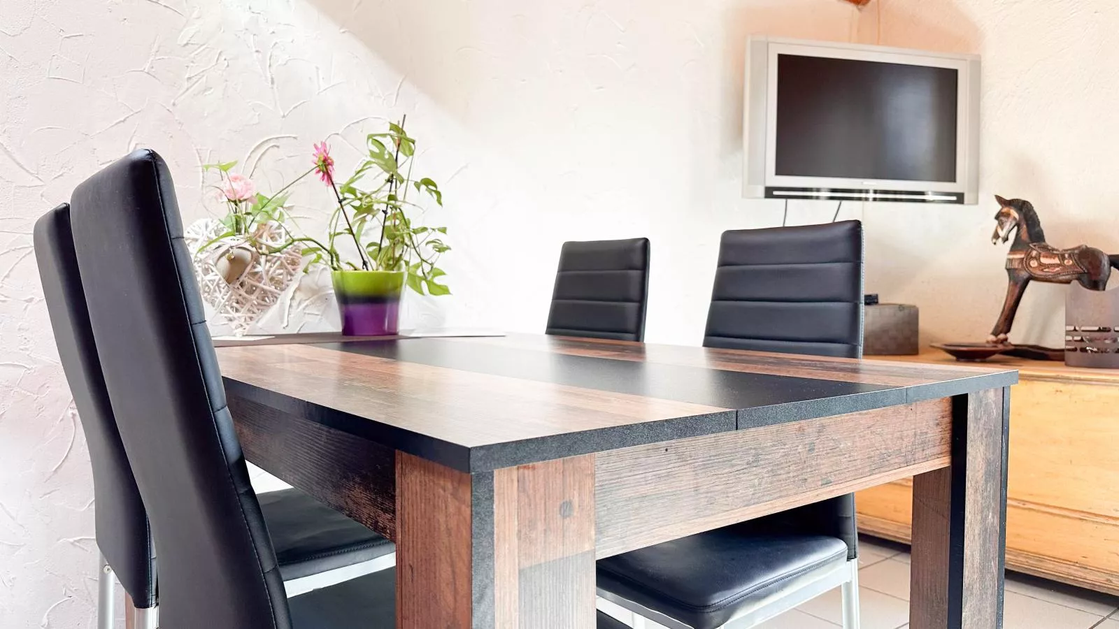 Enjoy 2-Dining room