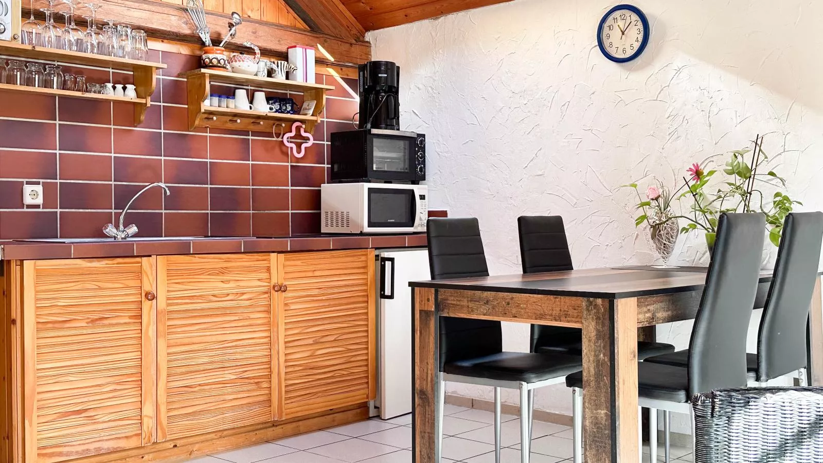 Enjoy 2-Kitchen